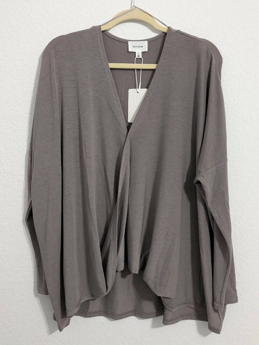 Heyson Women's Never Better Dark Grey Long Sleeve Wrap V-Neck Top NWT (Medium)